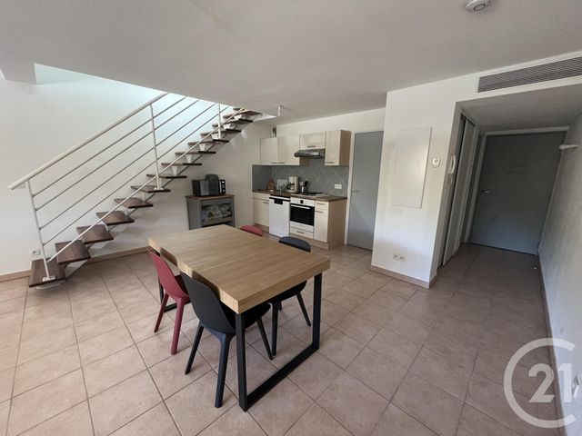 Appartement T2 à louer - 2 pièces - 68.97 m2 - MANOSQUE - 04 - PROVENCE-ALPES-COTE-D-AZUR - Century 21 Provence Immobilier